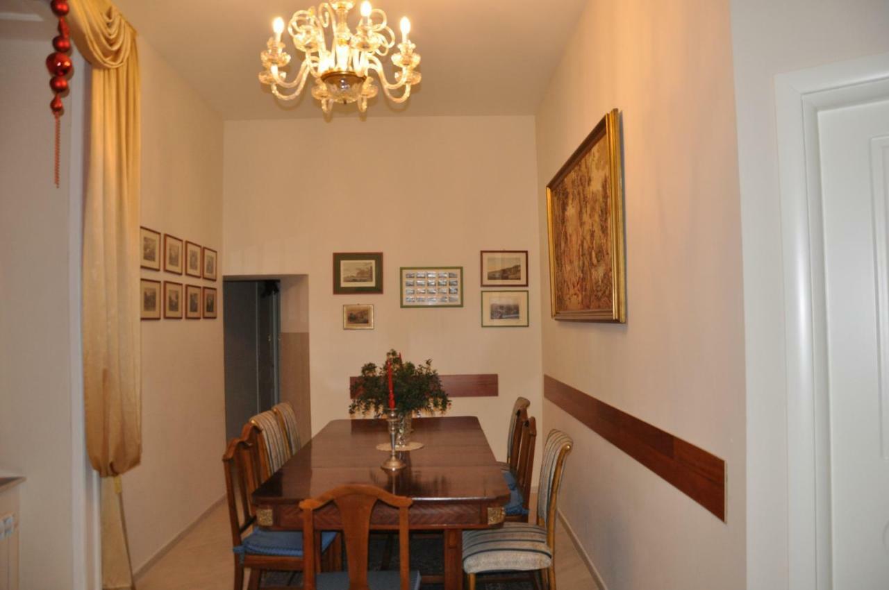 לינה וארוחת בוקר נאפולי Domus Borbonica מראה חיצוני תמונה